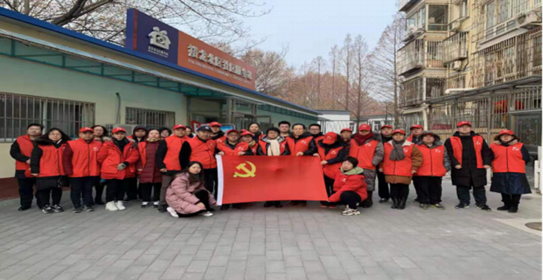 豪运国际控股一连推进党员“双报到”运动