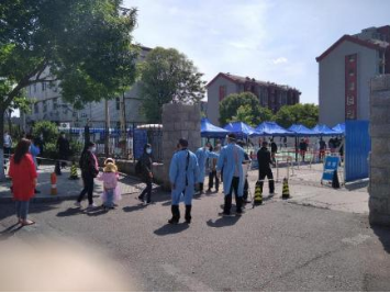 豪运国际控股助力 旺泉街道疫情防控核酸检测常驻点建设