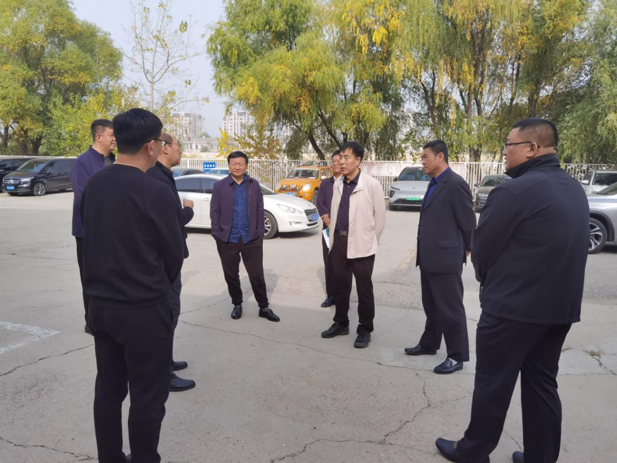 【学头脑 强党性 重实践 建新功】 豪运国际控股党委书记李文江带队至得天力广告公司开展调研