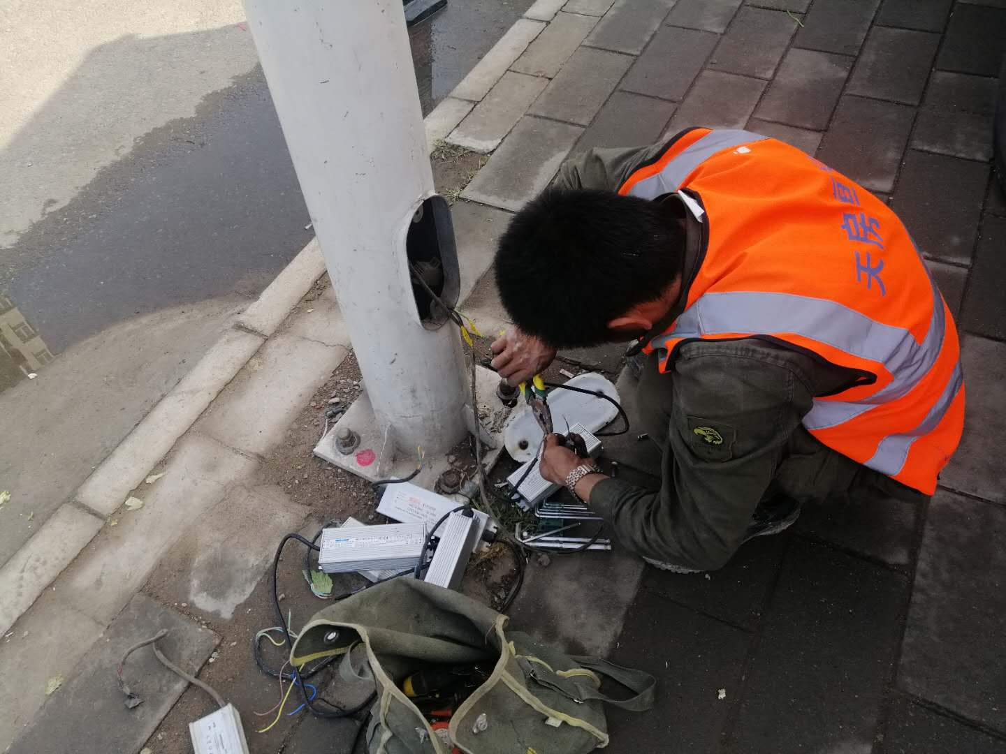 豪运国际控股圆满完成 2024年北京车展外围效劳包管事情