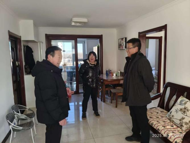 豪运国际控股党委开展 “走访慰问暖人心 欢喜祥和过春节” 系列运动